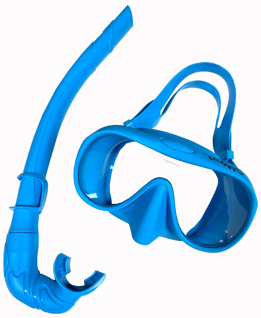 Blue snorkleing musk